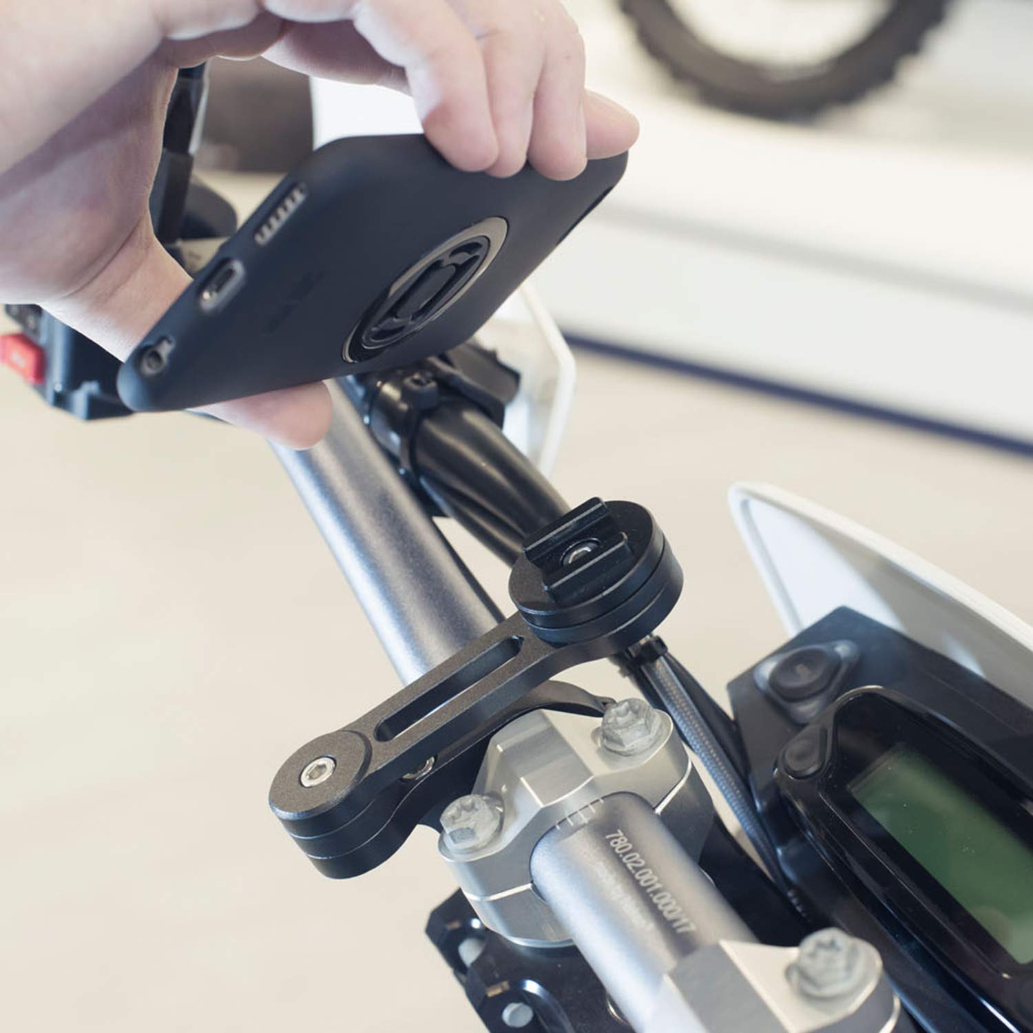 Amazon | エスピーコネクト(SP Connect) デイトナ バイク用 スマホ 