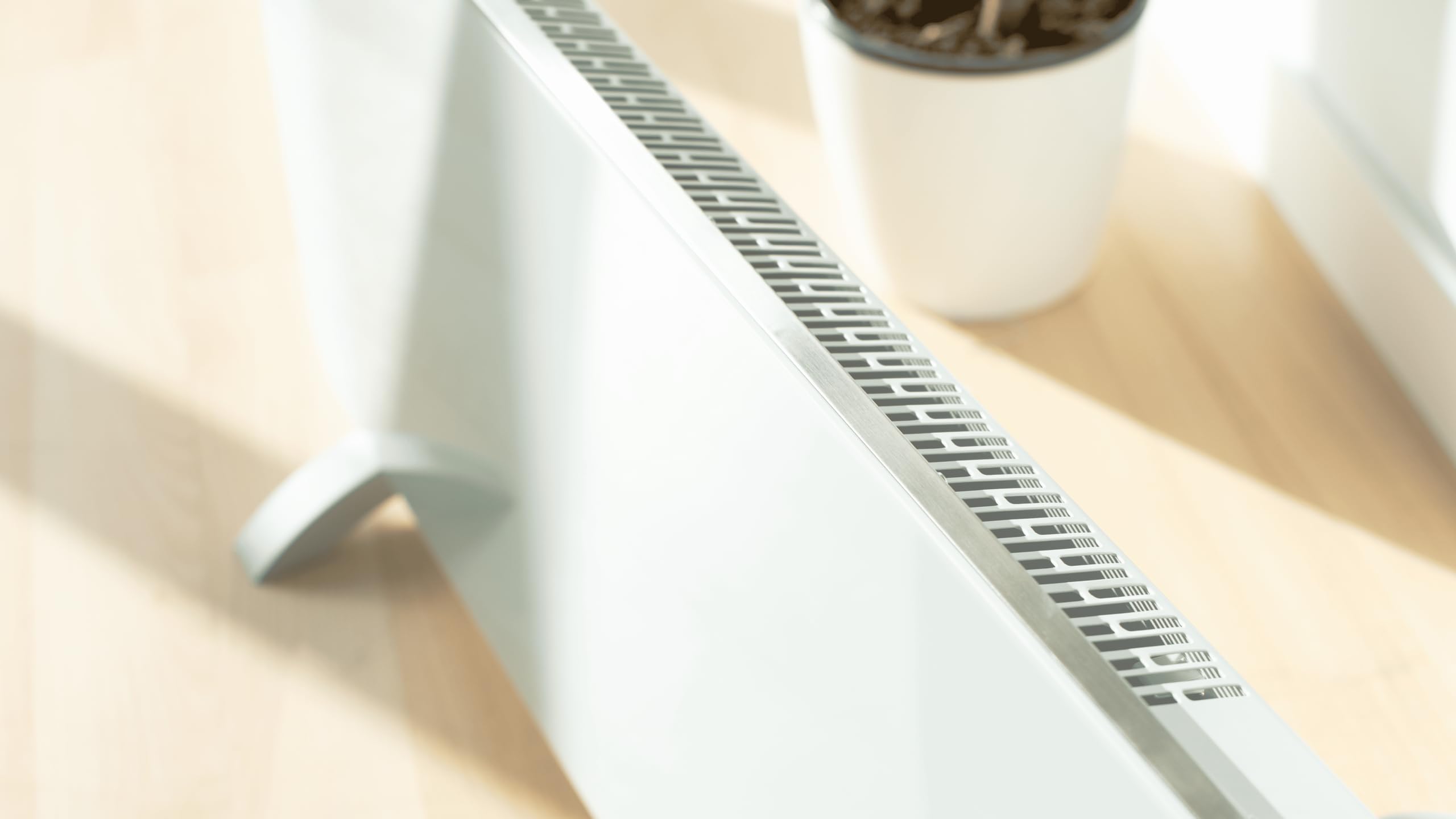 EVVO Convector C1000 Cristal Blanco - Calefactor Bajo Consumo 1.000W, Radiador Electrico Bajo Consumo, Calefactor Baño, Cristal Templado, Táctil, Wifi, Instalación Suelo/Pared, Google Home Alexa