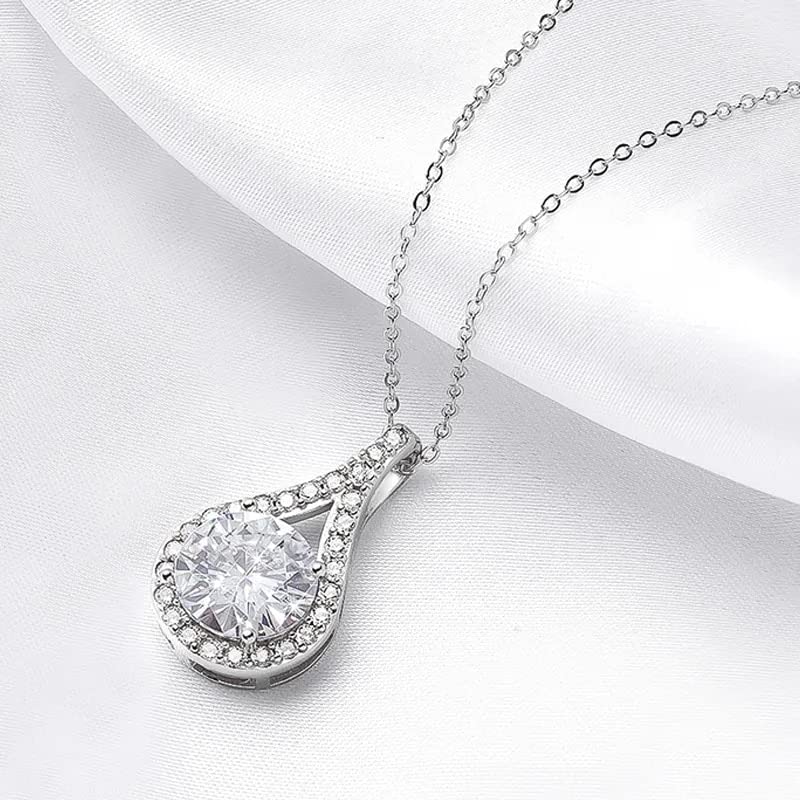 Collier moissanite en argent sterling étincelant avec pendentif pour femmes