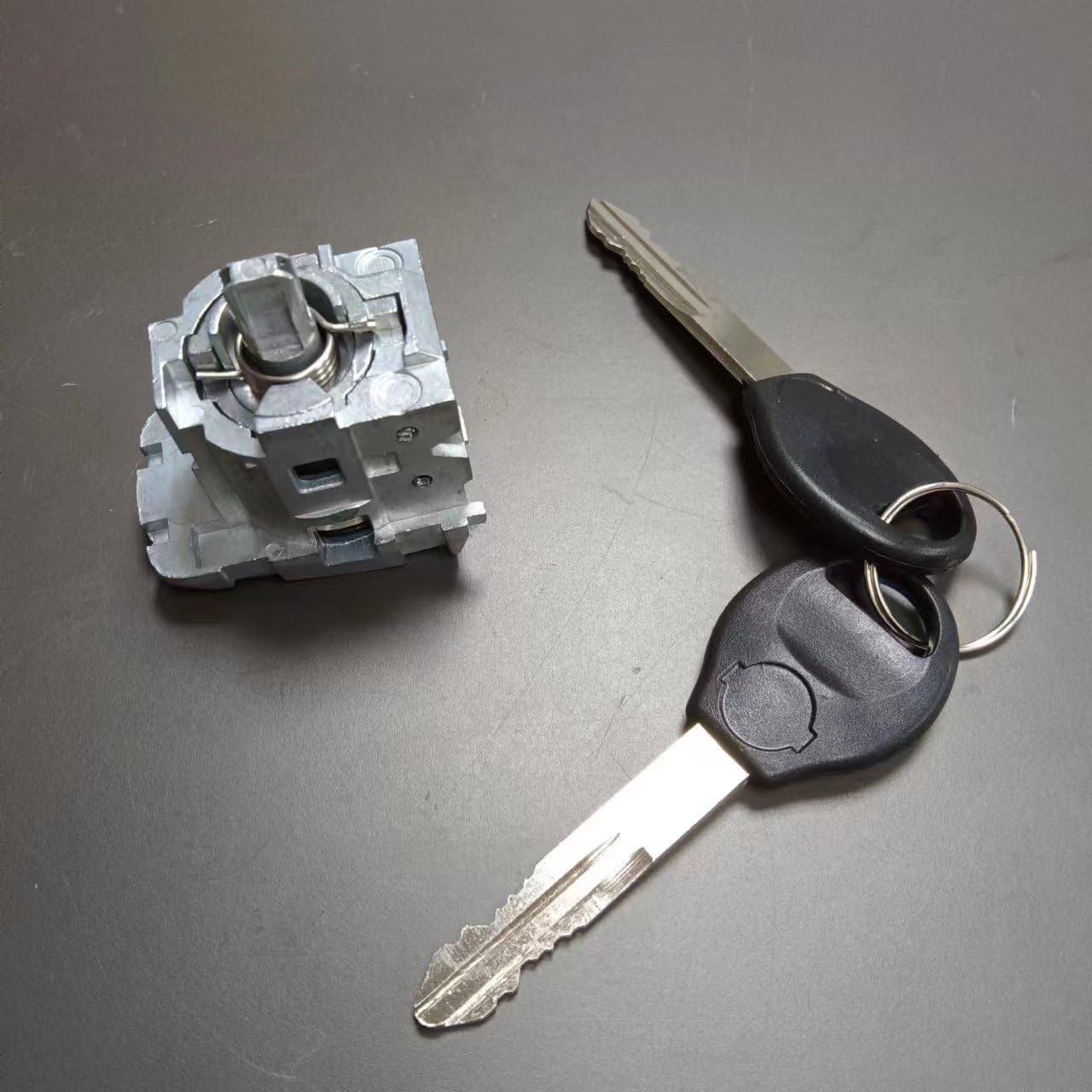 FRONT DOOR LOCK CYLINDER LEFT H0601JE20A H0601-JE20A