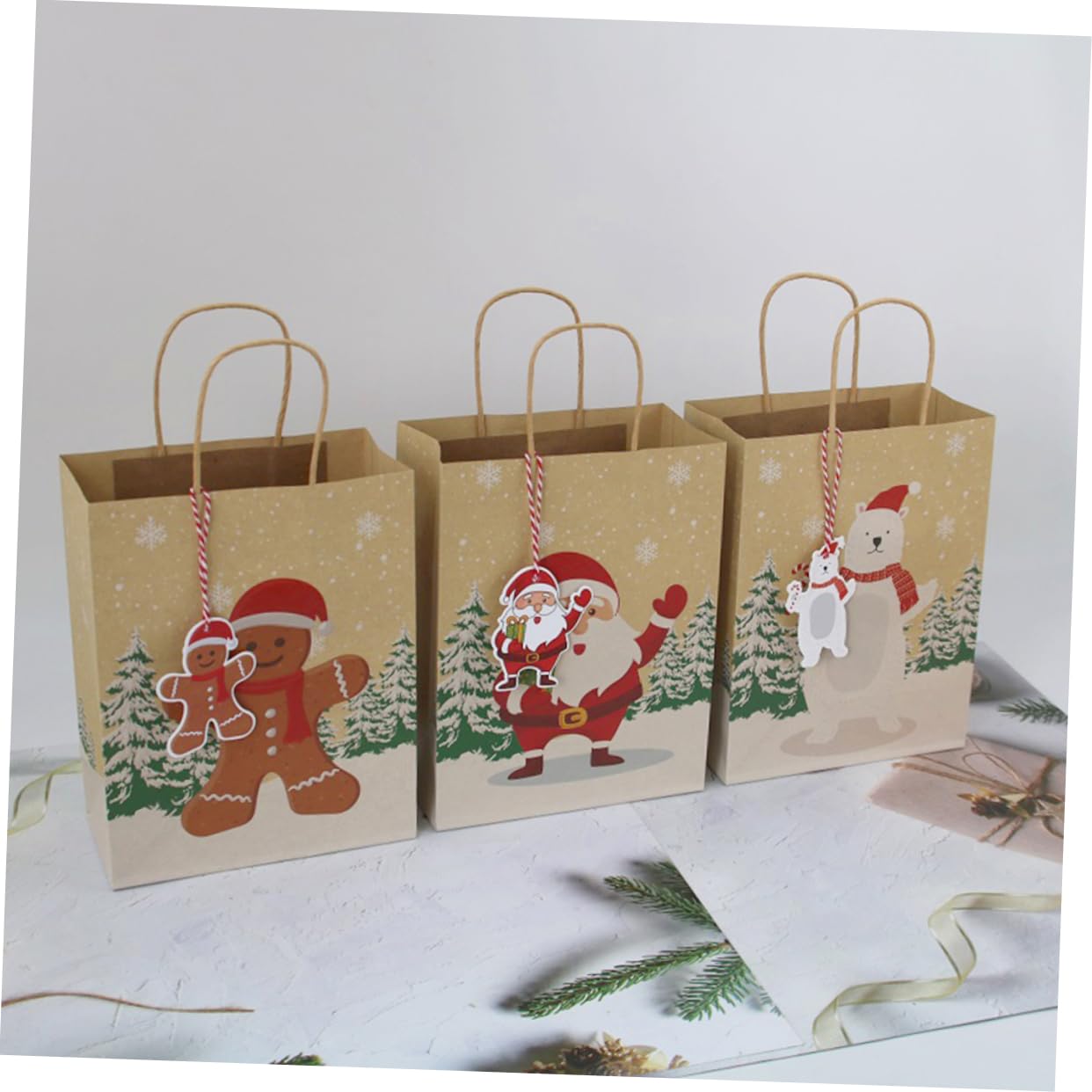 COLLBATH 24stücke Kunststoffbeutel Mit Quadratischem Boden Weihnachtspapierbeutel Aus Kraftpapier Geschenktaschen Mit Cartoon-weihnachtsmotiv Und Langlebig Für Weihnachtsfe
