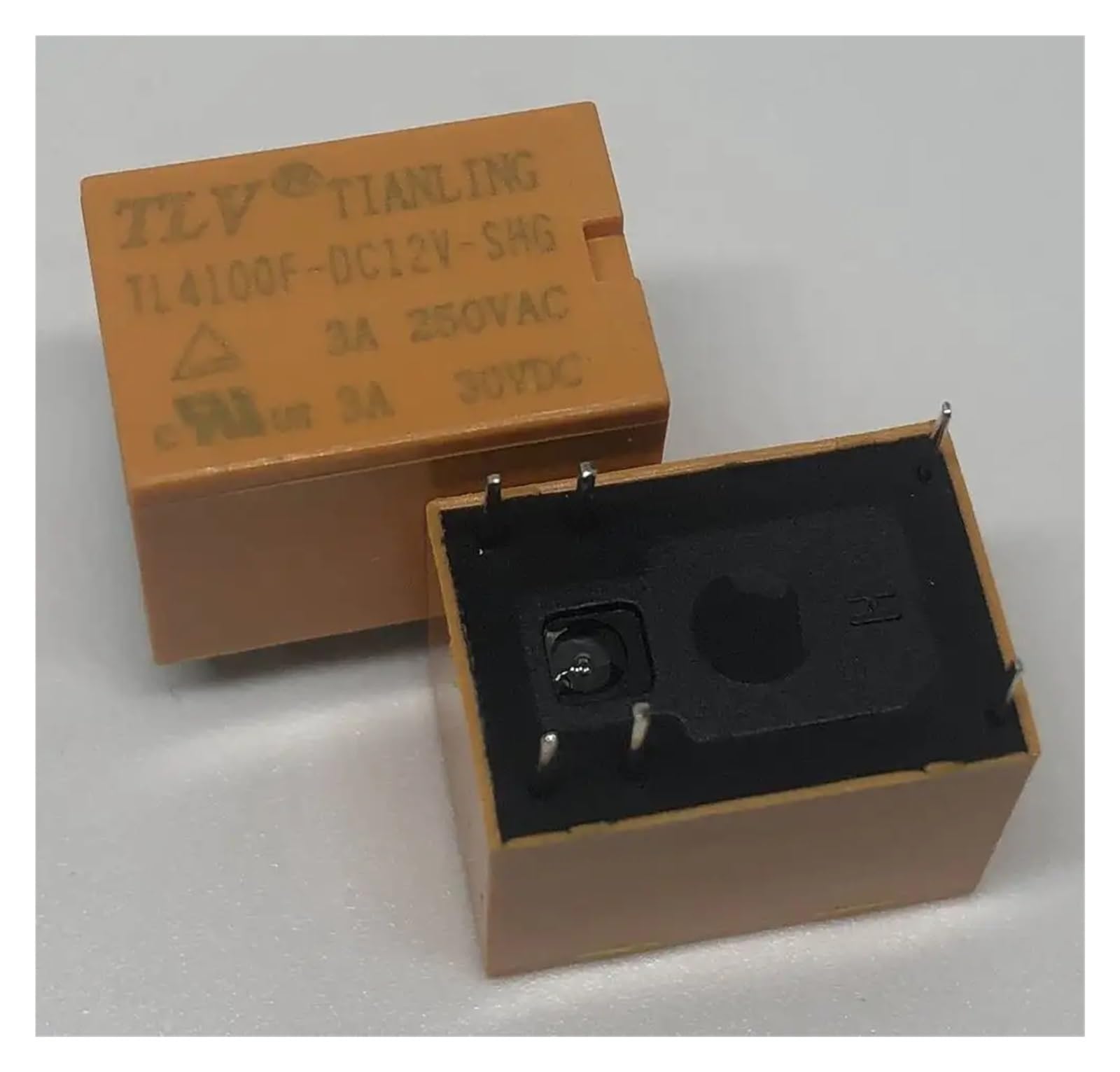 Relé TL4100F-DC12V-SHG de 3A para evitar sobrecargas en interruptores 3