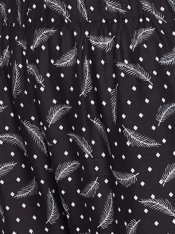 Image of Clovia Women's Rayon Leaf Print Pyjama In Black