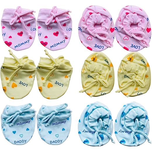 Dori Mittens I Love Mom & Dad Print 0-6 Months