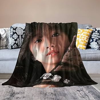 Amazon｜大判 毛布 中森明菜 (18) フランネル ブランケット 両面
