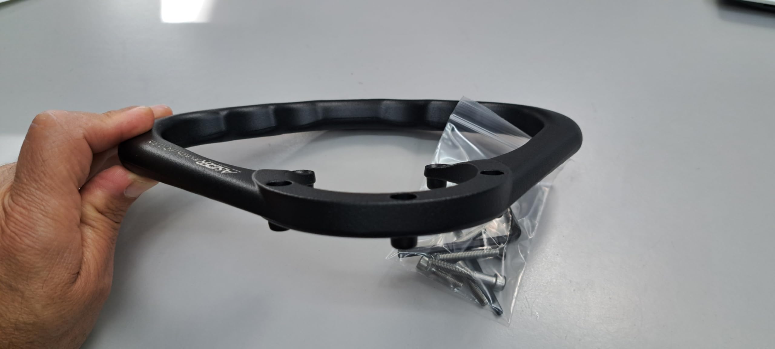 Asidero Agarre de depósito Negro A-Sider Pasajero Modelos Suzuki con tapón de Combustible de 5 Tornillos