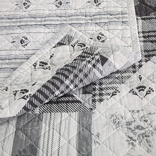 Image of Paseo Road Patchwork Prairie 2 Piece Twin Cotton Reversible Quilt Set