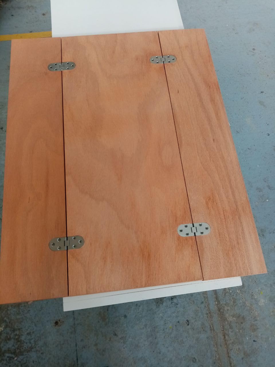 Generico Tavolo Pieghevole in Legno Marino per Pozzetto Barca a Vela, Marrone Chiaro, con Cerniere L 60x75 H