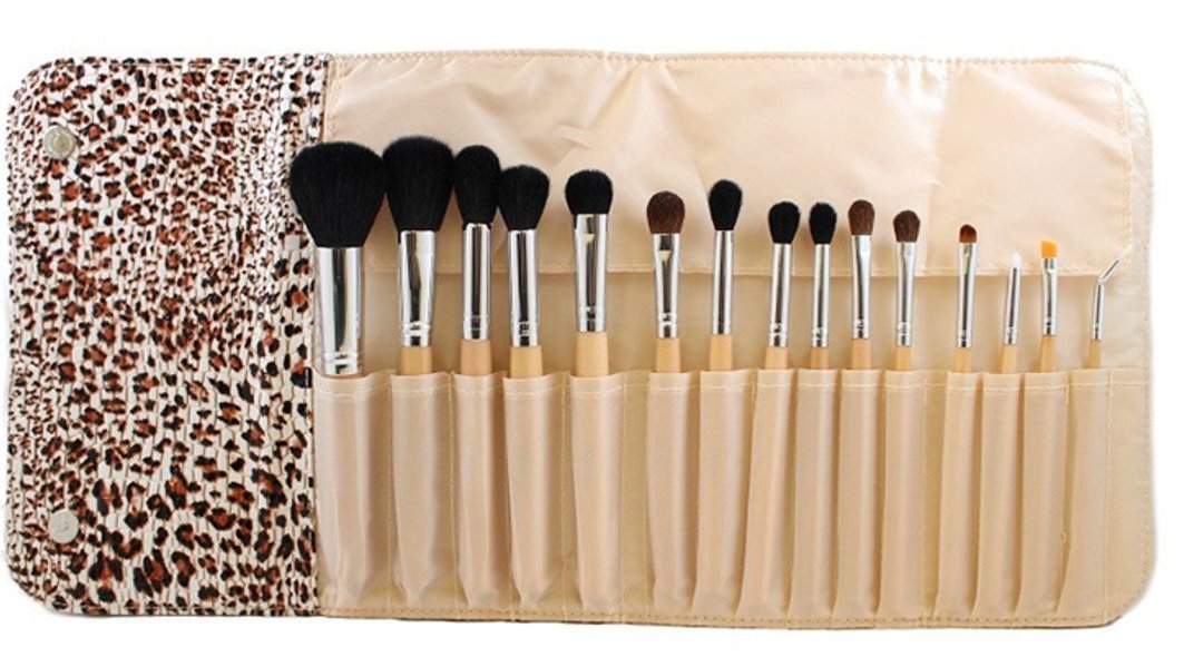 Brushes by Morphe - (Set 694) 15 Piece Wooden Handle Brush Set With Cheetah Snap Case