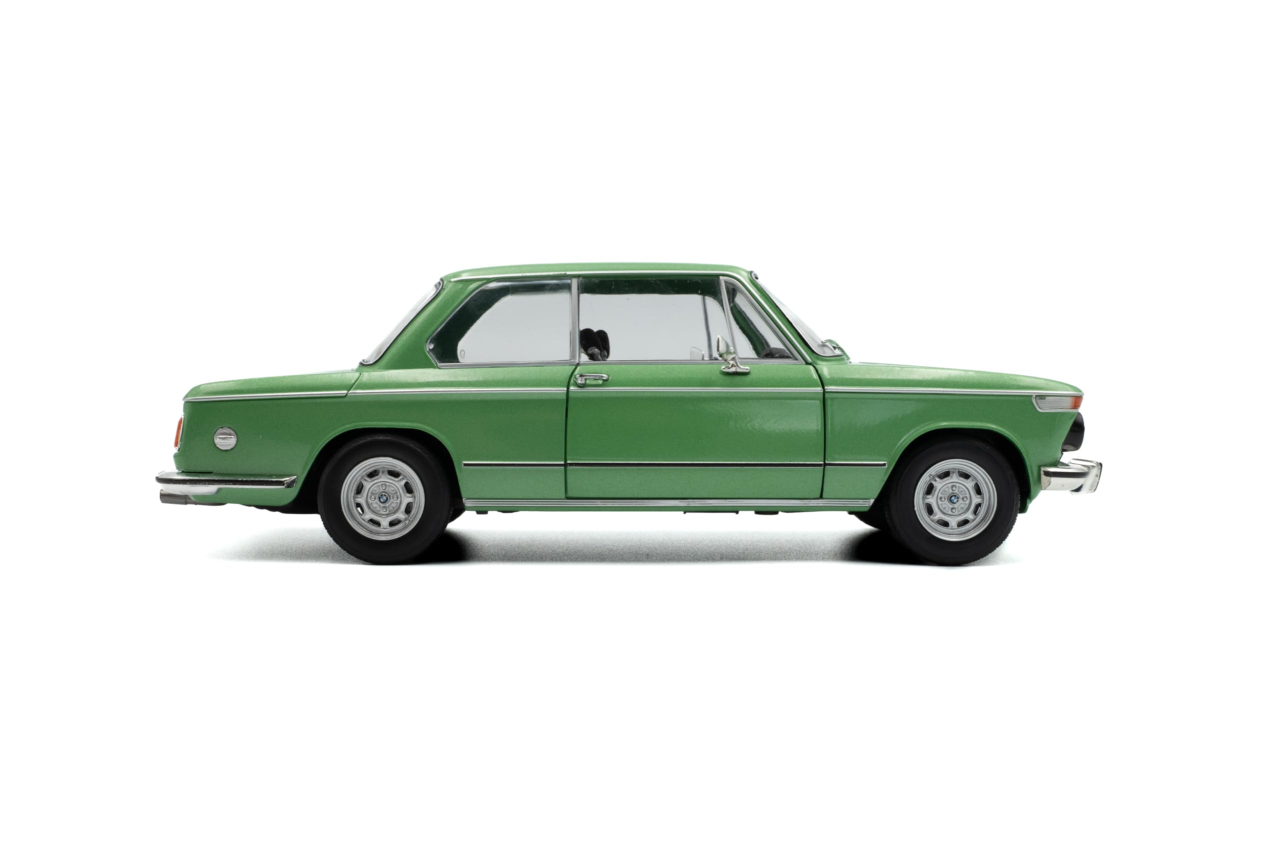 Solido BMW 1602 (1971) – Kompaktklassiker mit runder Front, bewegliche Türen und Lenkung, Diecast Modellauto, Taigagrün, 1:18