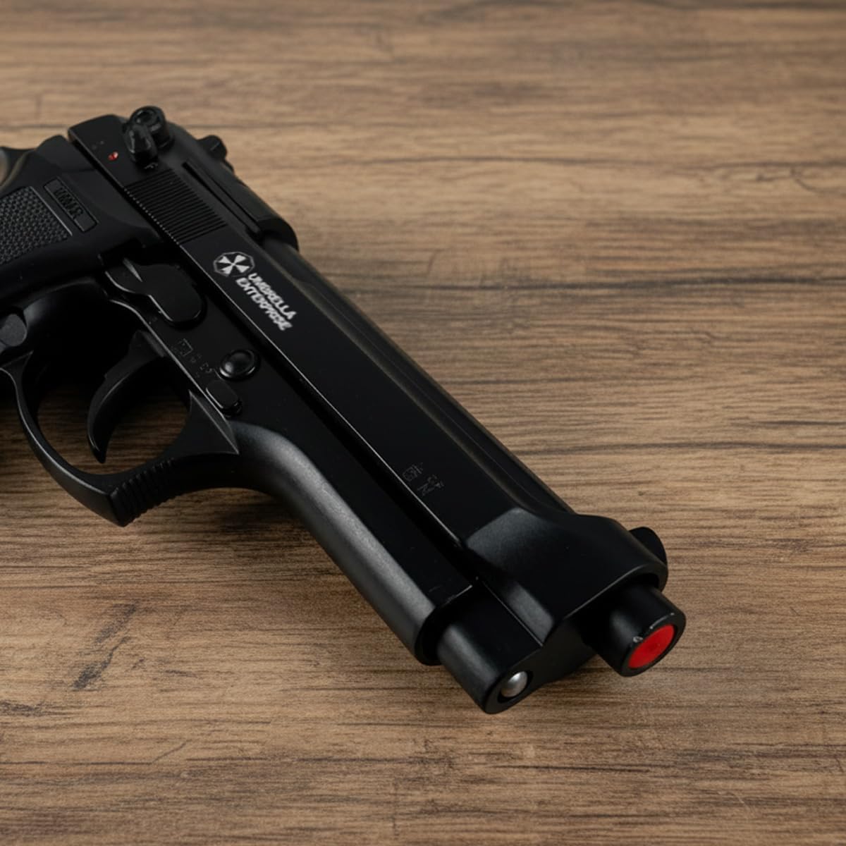 Pistola a Salve Mod. 92 Top Firing 9 mm, Segnalatore Acustico Scacciacani/Addestramento, Nera - Kit con Olio Ballistol incluso