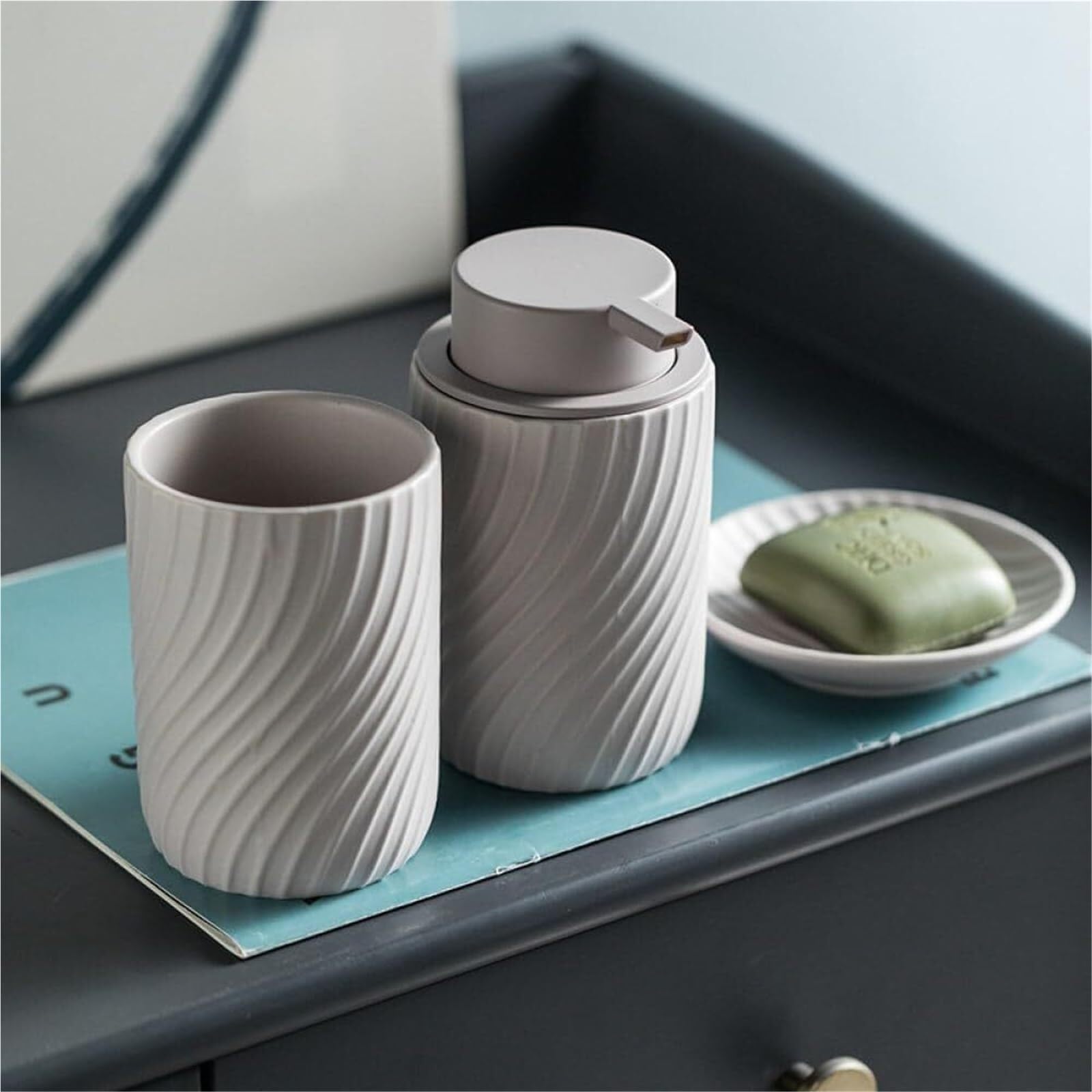 Set di accessori per il bagno Set dispenser for lozione, bicchiere for spazzolino da denti, portasapone, 4 pezzi, ricaricabile, decorazione costiera Arredamento per gli affittuari(Apricot)