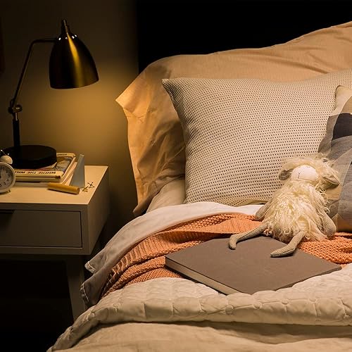 Miniatura 7 de GE Relax Bombillas LED, luz de vela, blanco suave, 40 vatios, bombillas B11 decorativas transparentes, base pequeña (paquete de 8)