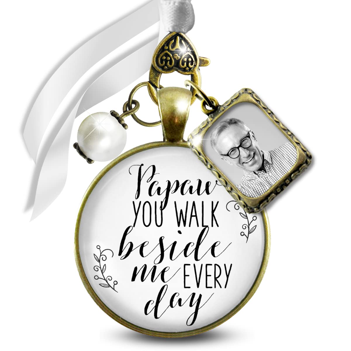 Bouquet Charm for Wedding Papaw You Walk Beside Me Every Day Memory of Grandfather 1 Photo Frame Vintage Bronze White Glass Pendant Jewelry White Bead Loving Remembrance Brides Flowers DIY Template