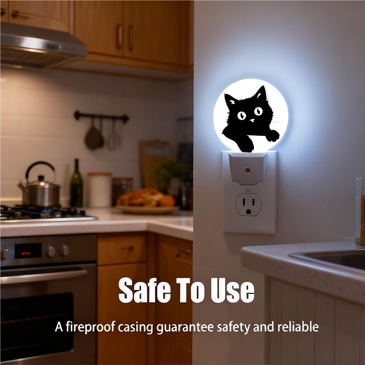 Plug-in Black Cat Night Light Cute Kitten with Big Eyes Night Lights Plug into Wall with Auto on/Off Sensor, 0.5W LED Nightlight for Bedroom Bathroom Kitchen Hallway