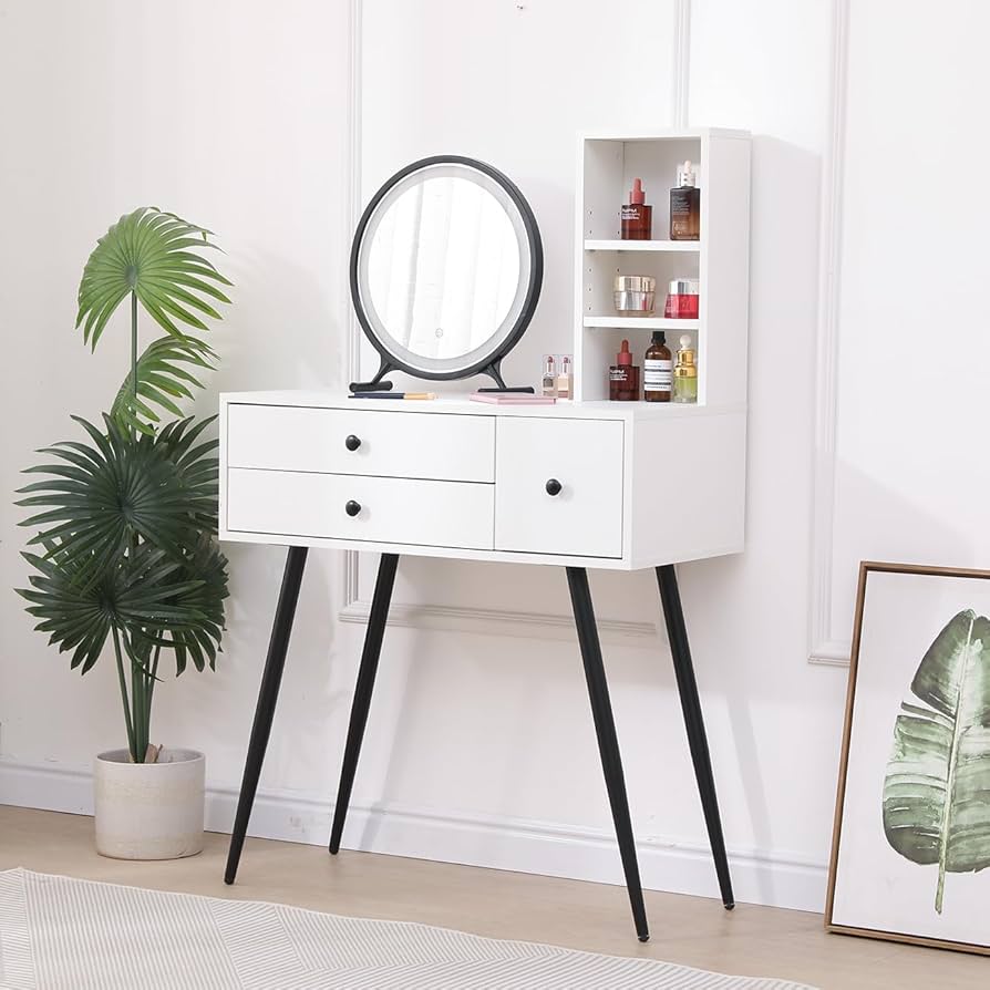 ホワイトドレッサー・三面鏡・LED付き♡ 【机のみ　※椅子は別で出品】 ホワイトドレッサー・三面鏡・LED付き♡ 【机のみ ※椅子は別で出品