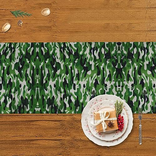 Chemin de table rustique vert camouflage pour protéger et décorer la table de Noël