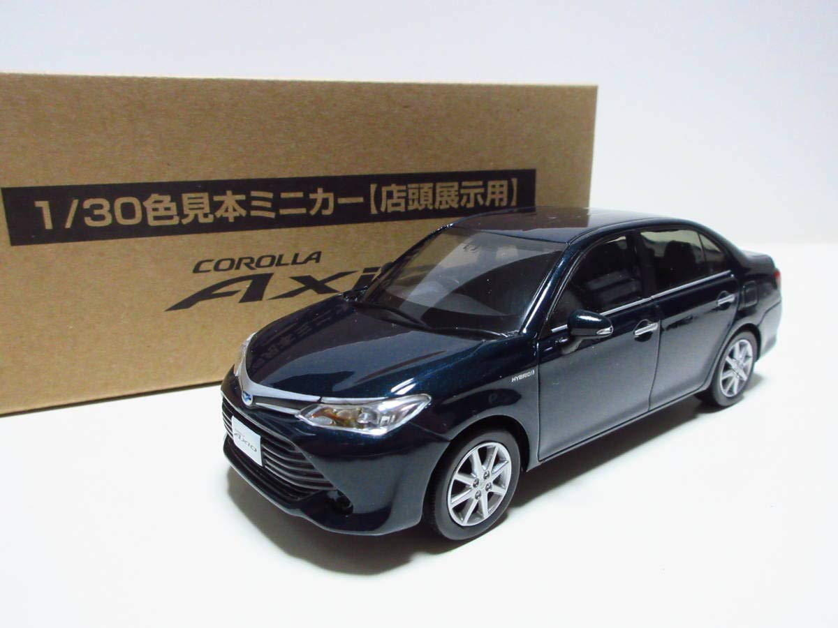 Amazon | 1/30 ミニカー 新型カローラアクシオ 後期