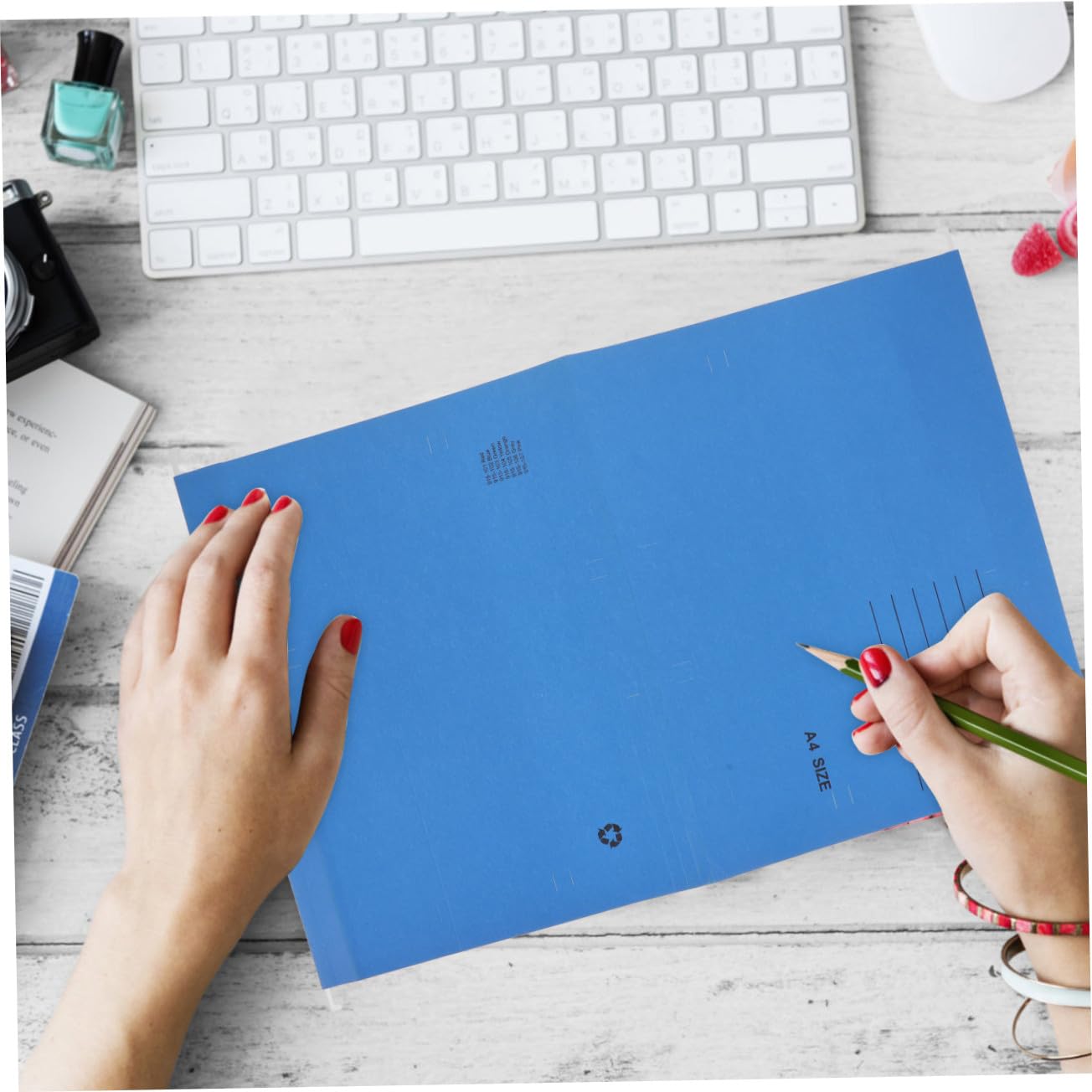 MAGICLULU 12 Stück Hängemappen mit Metallhaken A4 Reißfestes Papier für Büro und Zuhause Platzsparende Dokumentenaufbewahrung im Hängeregistratur Schublade