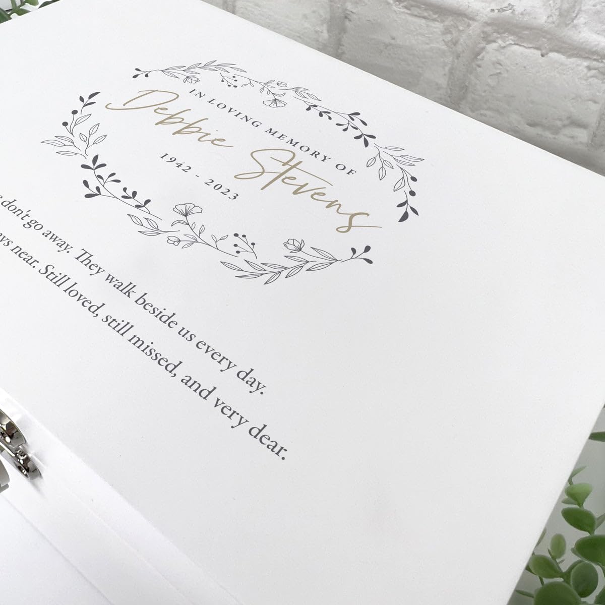 Caja de recuerdos de madera blanca personalizada para corona, mensaje personalizado, regalo de duelo, recuerdo, condolencias, 27 x 19 x 14 cm