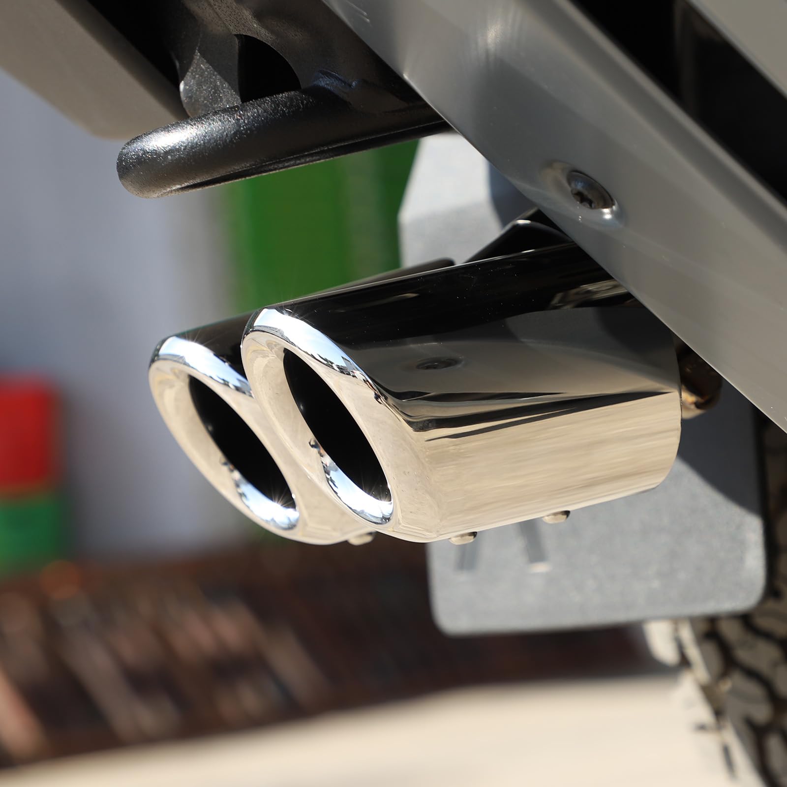 Quad Staggered Gloss Exhaust Tip Compatible with Ineos Grenadier 2020-2024 Stainless Steel Car Exhaust Tip Decorative Accessories Polished — view 8