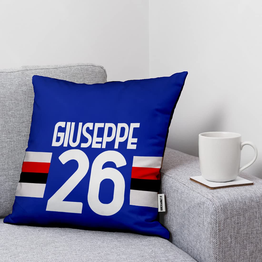 MOCHEIA SHOP Cuscino Sampdoria Calcio idea regalo Tifosi Blucerchiati Personalizzato con Nome e Numero realizzato in ottimo poliestere misura 40x40 centimetri con chiusura Lampo
