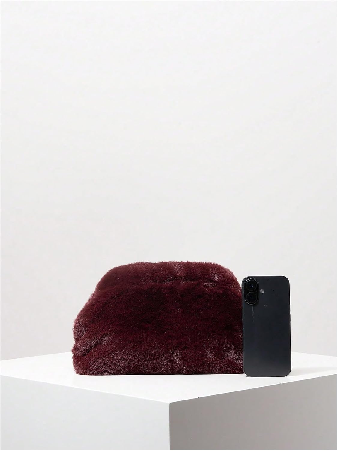 Verdusa Women's Fuzzy Handbags Clutch Purses Y2k Furry Plush Evening Bags
