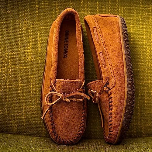 Minnetonka Women's Tie Tread2