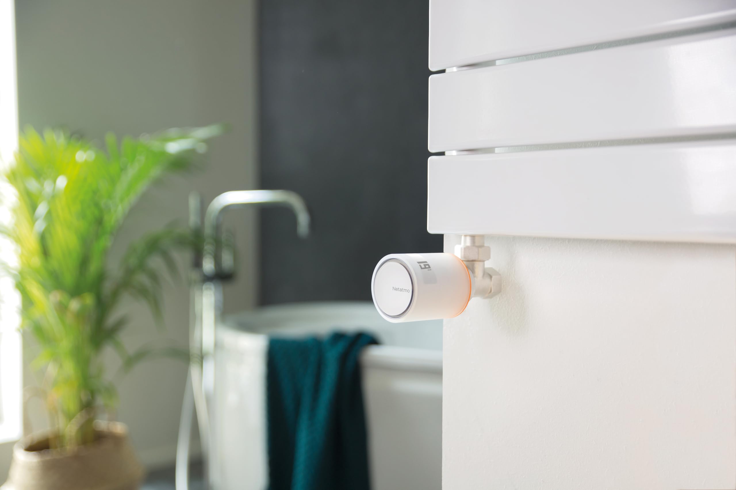 Netatmo Pack 4 Valvole Termostatiche WiFi, Controllo Remoto, Risparmio Energetico, Accessorio per Radiatori, Compatibile con Alexa e HomeKit, Installazione Facile, NBU-4-NAV-EU