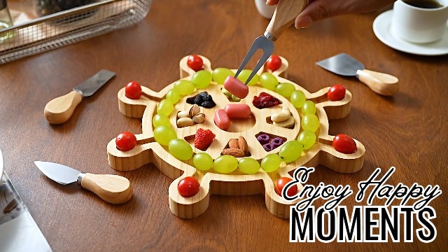 Tabla de cortar redonda de bambú 11.8 pulgadas con 4 utensilios miniatura 7