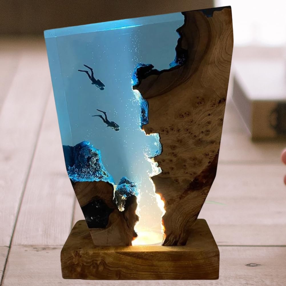 Marine Statue Dekoration Lampe 3D Epoxidharz Ozean Taucher Nachtlicht mit USB Kabel mit Holzsockel für Heim Büro Deko Weihnachten Geburtstag Geschenke,15 * 10