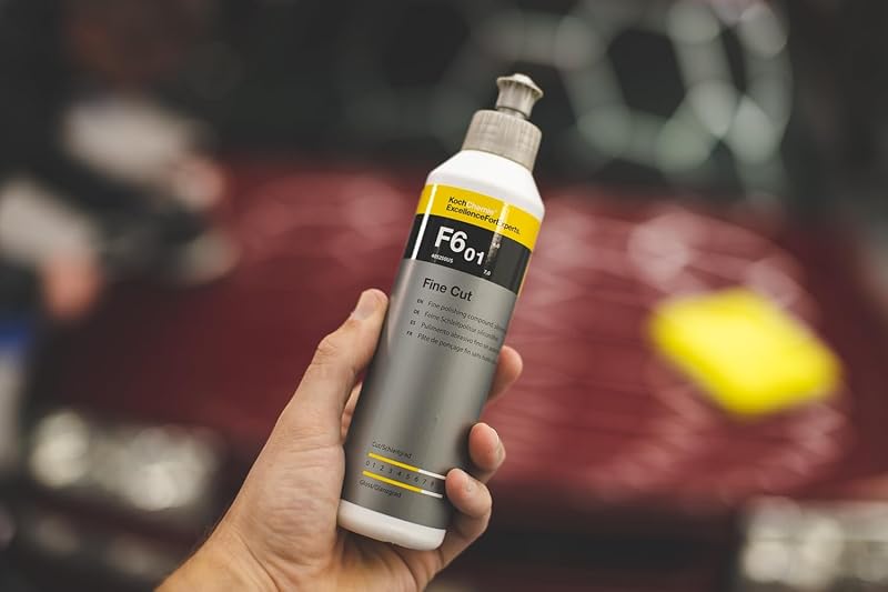 KOCHCHEMIE Fine Cut Polishing Compound - Silicone-Oil-Free; Designed for All Paint Types; for Removing Medium to Heavy Defects, Scratches, and Sanding Marks Up to 2500 Grade (250 milliliters)