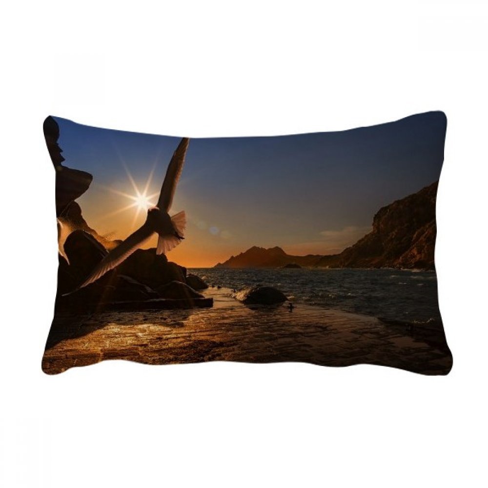 Coussin de canapé aigle nature pour sublimer l'ambiance de votre salon de jardin