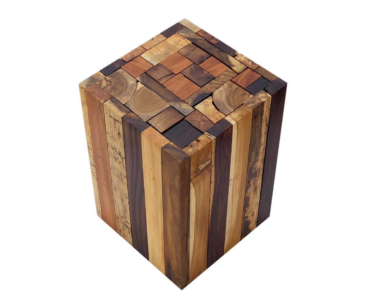 Tavolino di design in legno di derivazione – solido, naturale, rustico e senza trattamento chimico – Tavolo molto robusto e utilizzabile anche come sgabello in legno massello Elegante