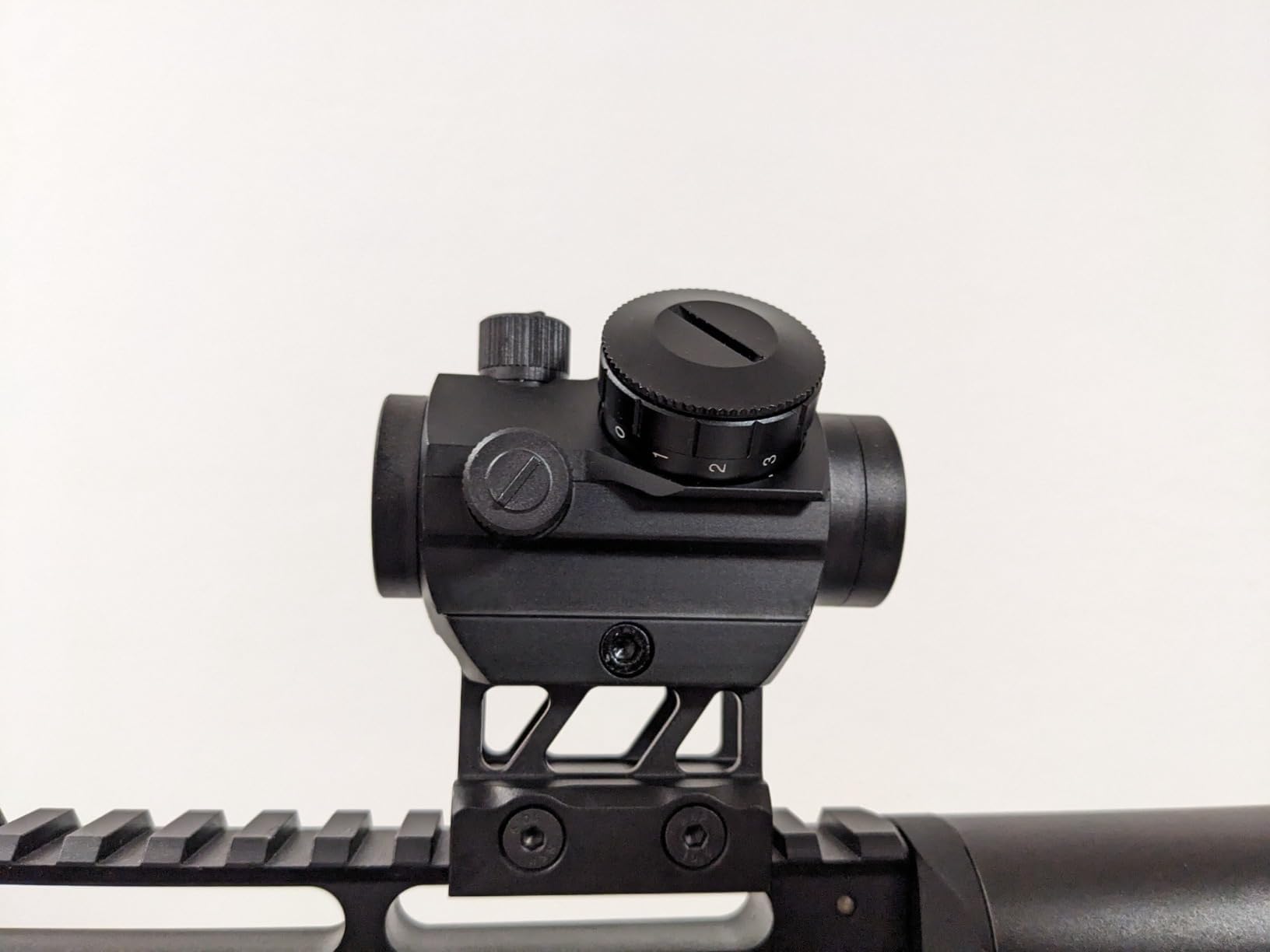 Feyachi 1 Pulgada Riser Mount, Picatinny Riser Mount para Red Dot Sights, Riflescopes, y Ópticas Sólo para Actividades Deportivas