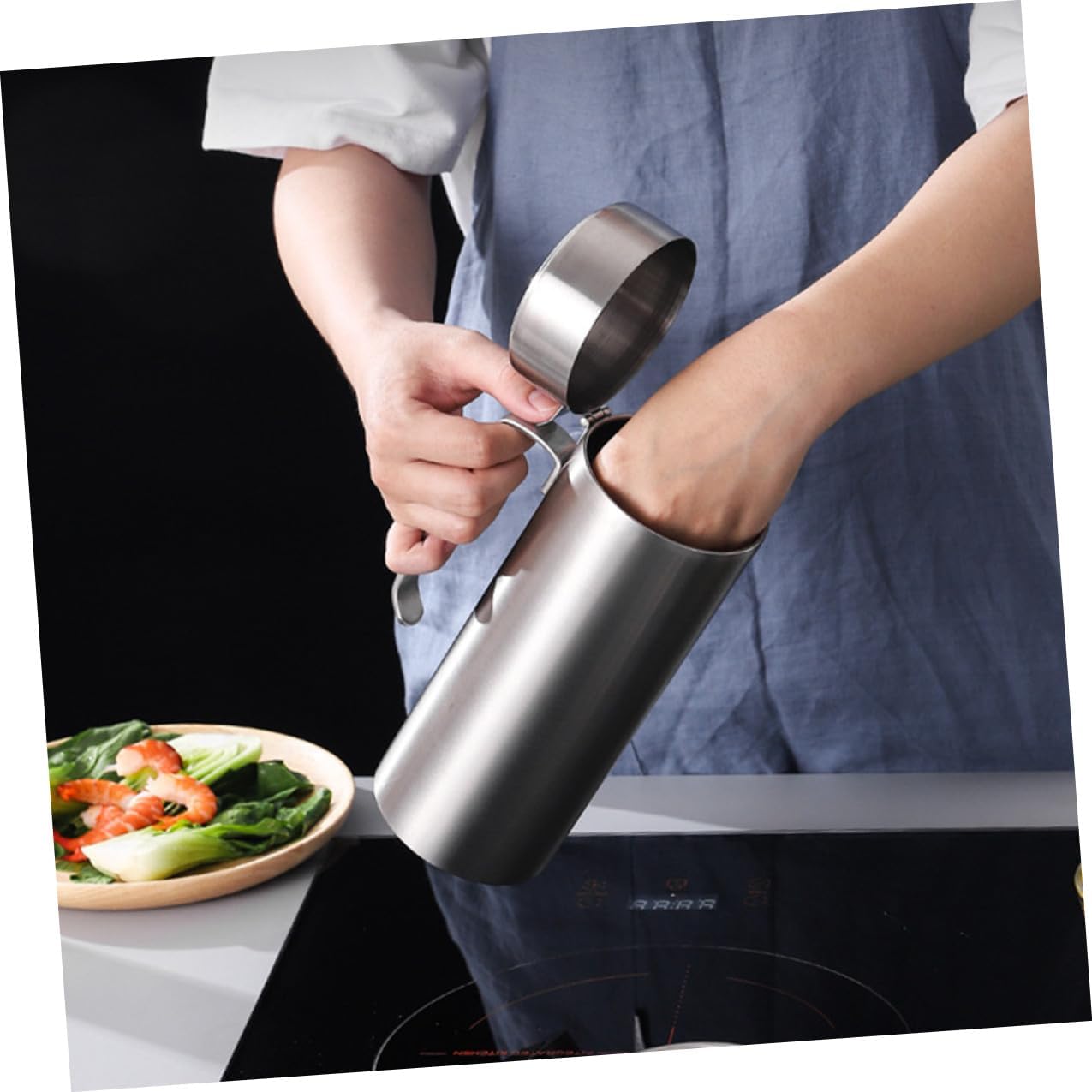 Ciieeo Stainless Steel Oil Filter Bottle 600ml Leakproof Cooking Oil Dispenser with Strainer for Kitchen Grease Storage and Vinegar Bottle Home Use