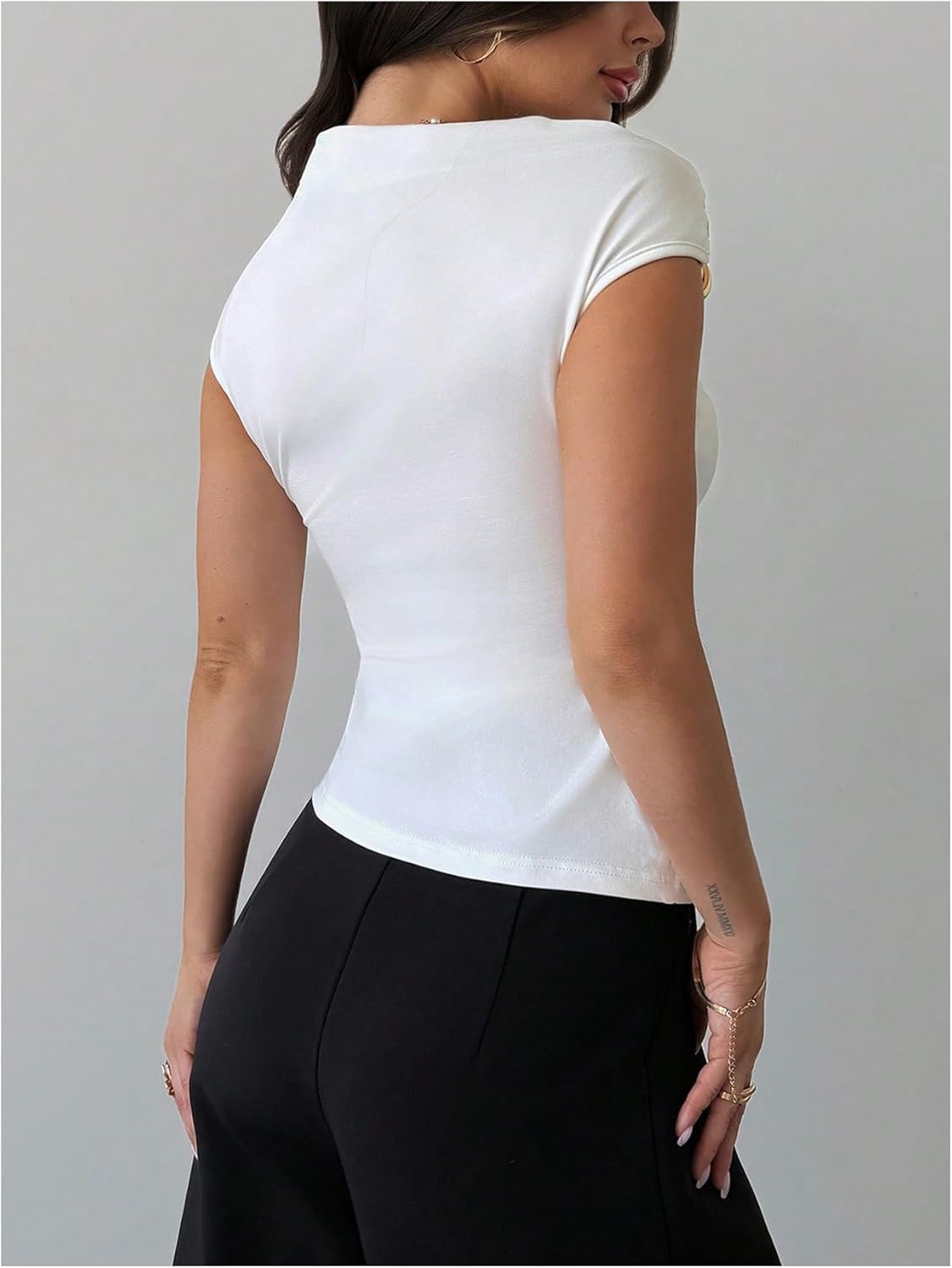 Floerns Women's Asymmetric Neck Wrap Front T Shirts Metal Cap Sleeve Going Out Tee Tops - Image 4