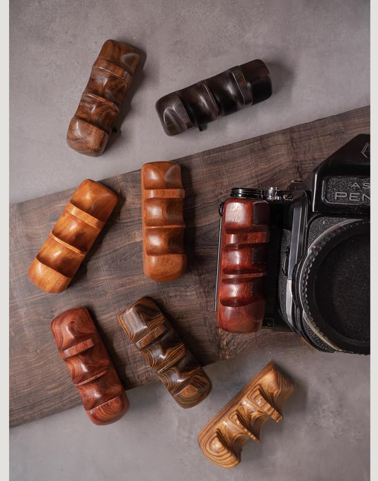 Pentax67 grip / ペンタックス67 PENTAX 6X7 67 II Natural Wood Hand Grip W/ Flash Hot Shoe