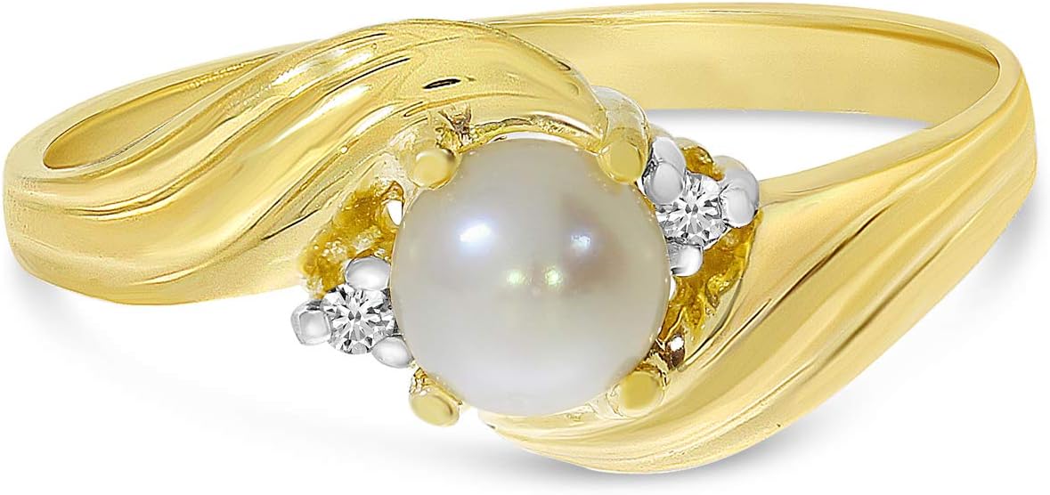 Freshwater Cultured Pearl and Diamond Ring in 10K Yellow Gold