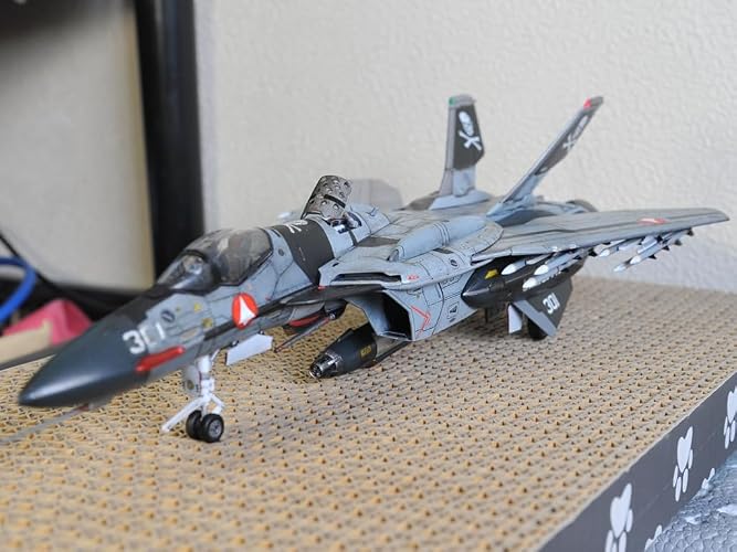Amazon | ハセガワ 1/72 アメリカ空軍 エアクラフトウェポンVIII
