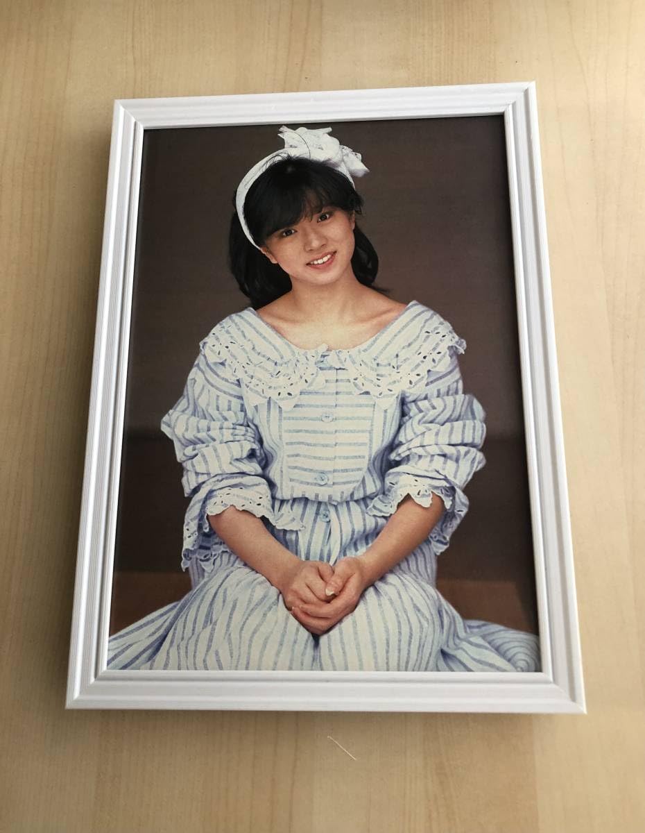 中森明菜 アイコラ Amazon.co.jp: 額装 18歳 中森明菜 グラビア アイドル 写真 A4サイズ額 ポスター風デザイン 昭和レトロ 癒し/LP :  ホーム＆キッチン