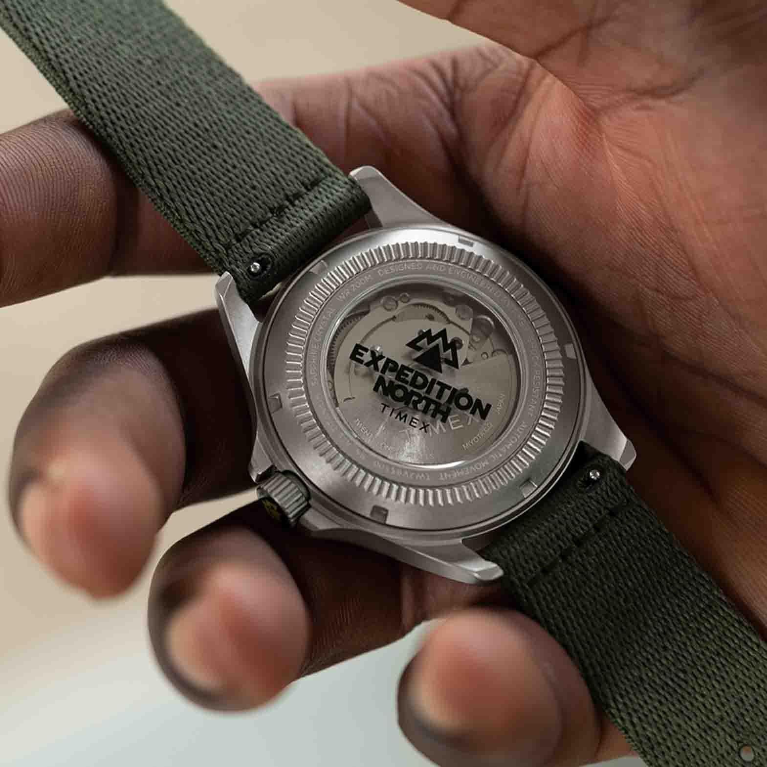 Timex Reloj Analógico para Hombres de Cuarzo con Correa en Plástico TW2V95300JR