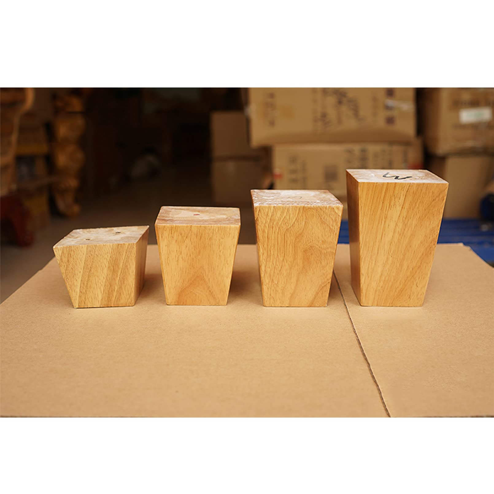 pezzi piedini in legno per divano, gambe per mobili in legno, gambe per tavolo in legno massello, piedini di ricambio per supporto TV/tavolino/armadietto/pouf/divanetto, con viti e protezione antisciv