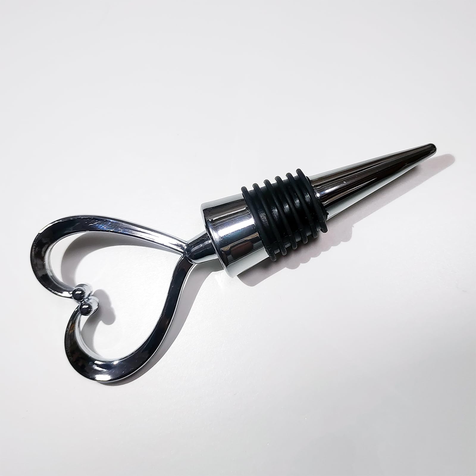 Lot de 16 bouchons de vin réutilisables en alliage de zinc argenté en forme de cœur pour bouteille de vin, champagne bière, décoration de bar, décoration de mariage, d'anniversaire, de Noël