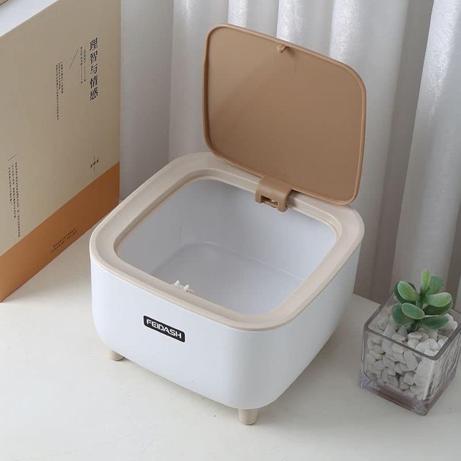 GKEVER Nordic Style Small Trash Can，Garbage Can, Plastic Trash Can with Press Top Lid，White Modern Waste Basket, Mini Small Desktop Trash Can (1.8L style 1)