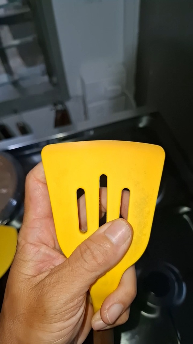 HONEST review of this Slotted Silicone Spatula