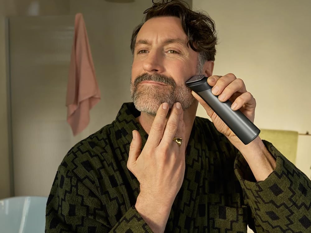 Philips Multigroom 7000 für Herren, All-in-One-Trimmer, elektrischer 17-in-1 Barttrimmer und Haarschneider für Gesicht, Kopf und Körper - 26 Längeneinstellungen (0.5-16 mm) (MG7941/15)
