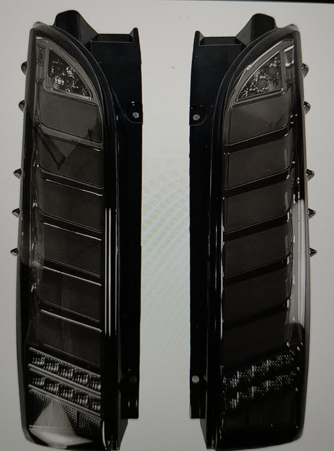 Amazon | LED 黒武者 テールランプ ハイエース 200系 1-7型