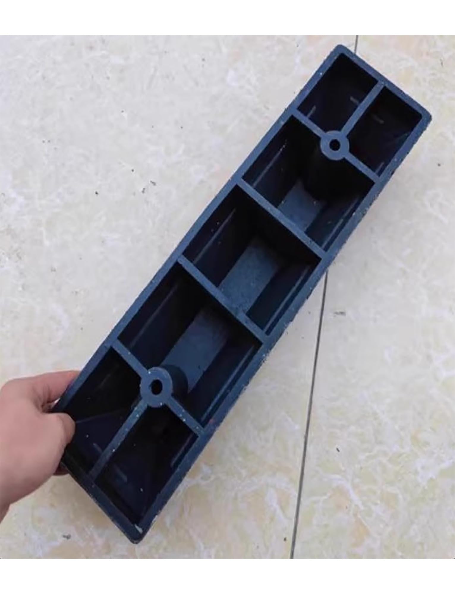 Tope de estacionamiento de alta resistencia: calzo for ruedas y bloqueador de vehículos for entradas de vehículos, garajes, estacionamientos al aire libre o lavaderos de vehículos.(59x14.5x8.5cm)