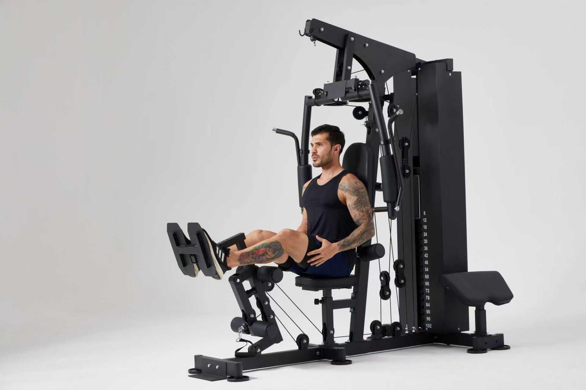 Stazione Multifunzione FD 6000 Plus - Palestra in Casa con Pacco Pesi 72kg, Carico Massimo 150kg - Macchina Fitness Professionale: Lat Tower, Leg Press, Chest Press - Home Gym Completa